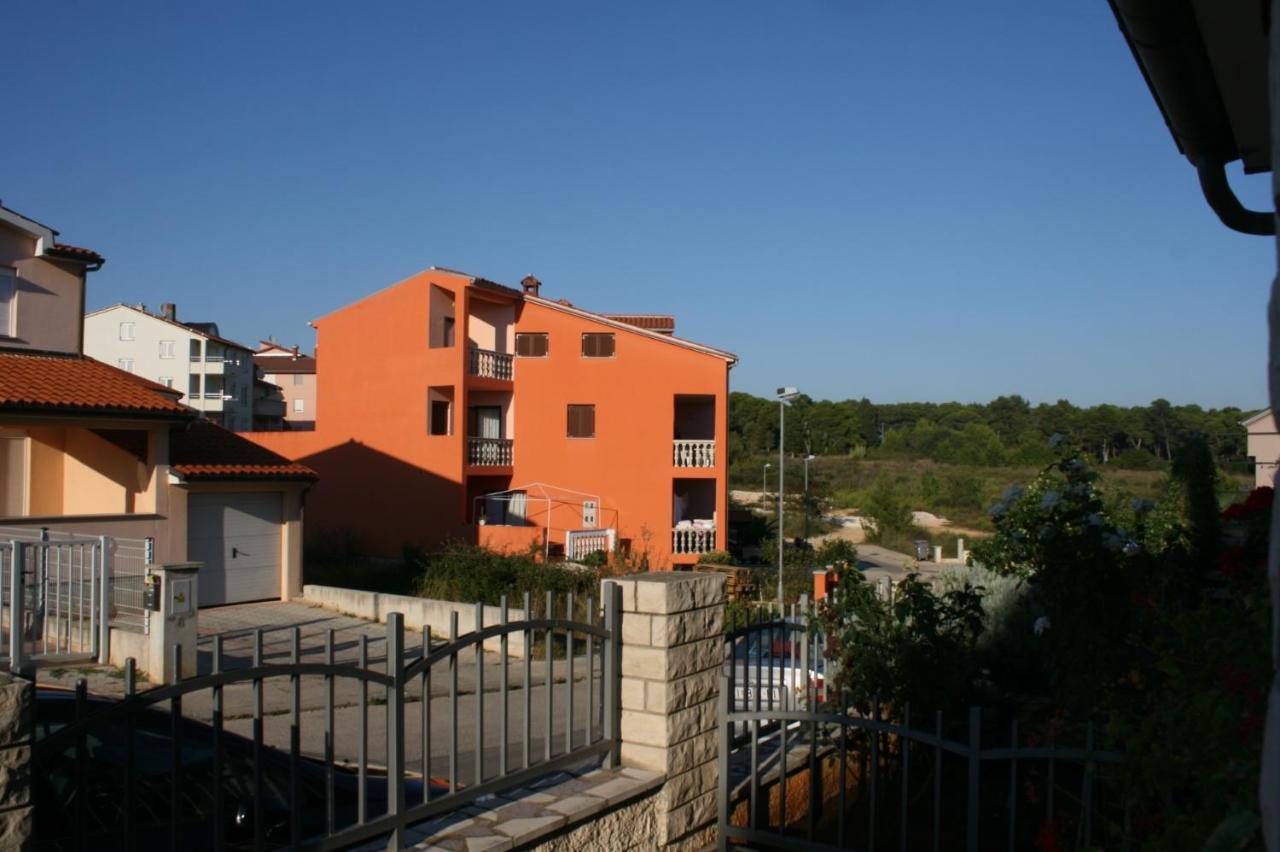 Apartments With Wifi Pula - 6987 외부 사진